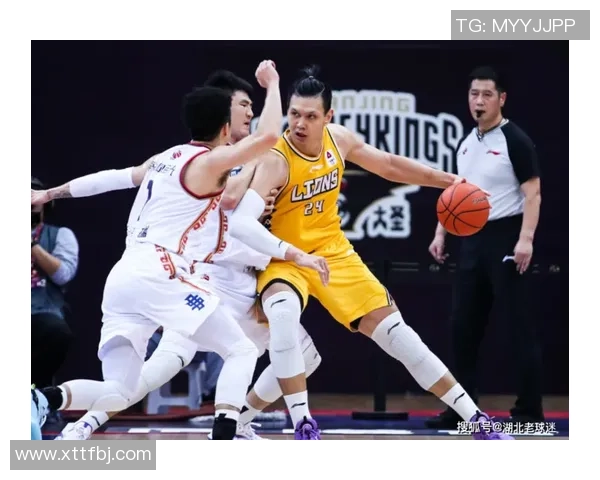 南京篮球队在世界杯积分榜中以65分稳居第一名引发关注